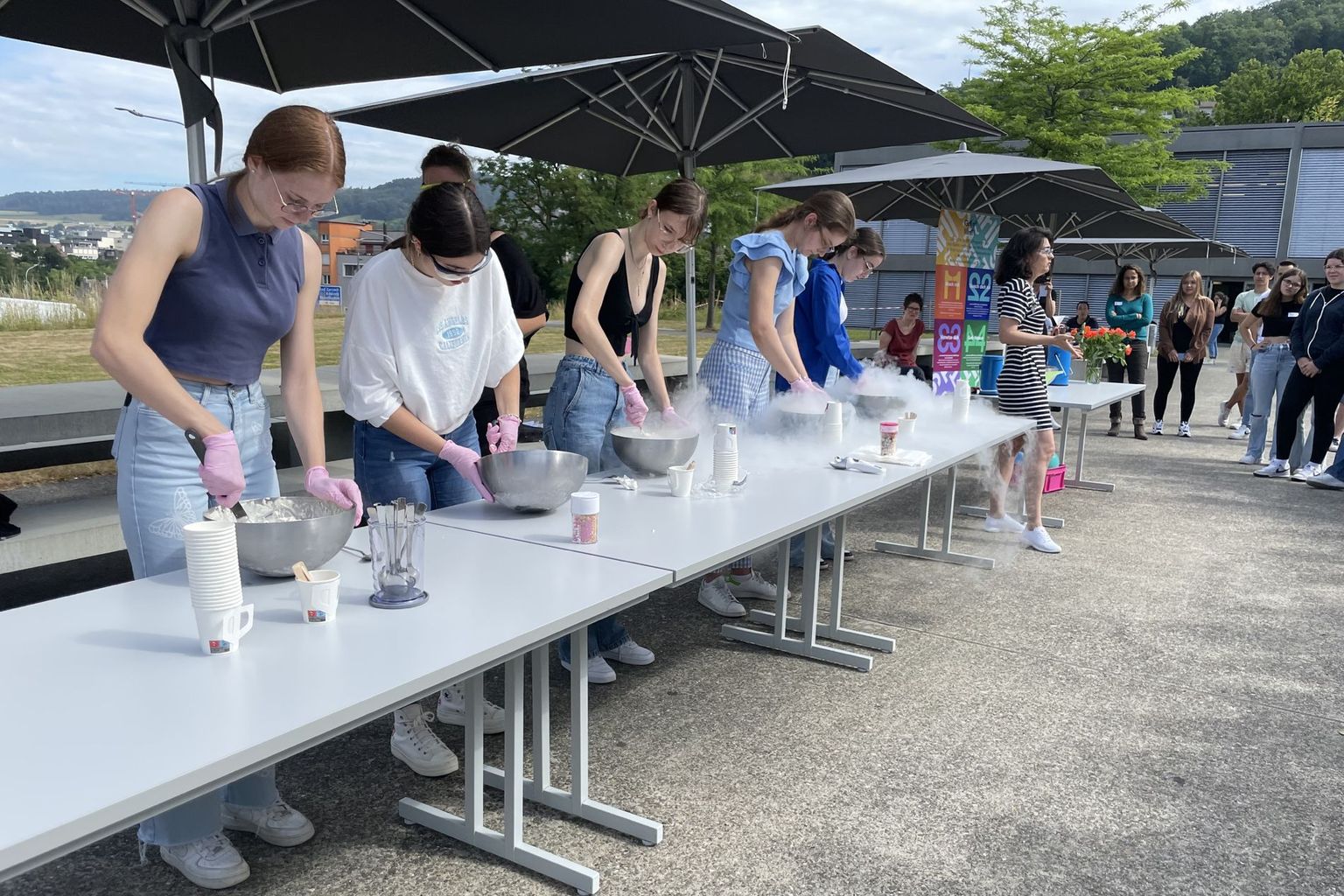 Glacé mit Flüssigem Stickstoff Glacé mit Flüssigem Stickstoff