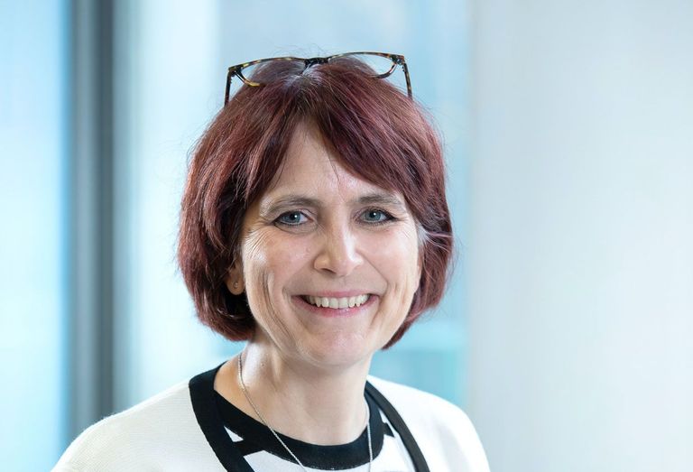 Isabelle-Desbailletts-Portrait.jpg Isabelle-Desbailletts-Portrait.jpg