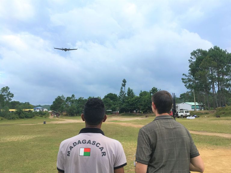 Forschende prüfen den Einsatz von Drohnen zur Stärkung der Gesundheitsversorgung in Madagaskar Forschende prüfen den Einsatz von Drohnen zur Stärkung der Gesundheitsversorgung in Madagaskar