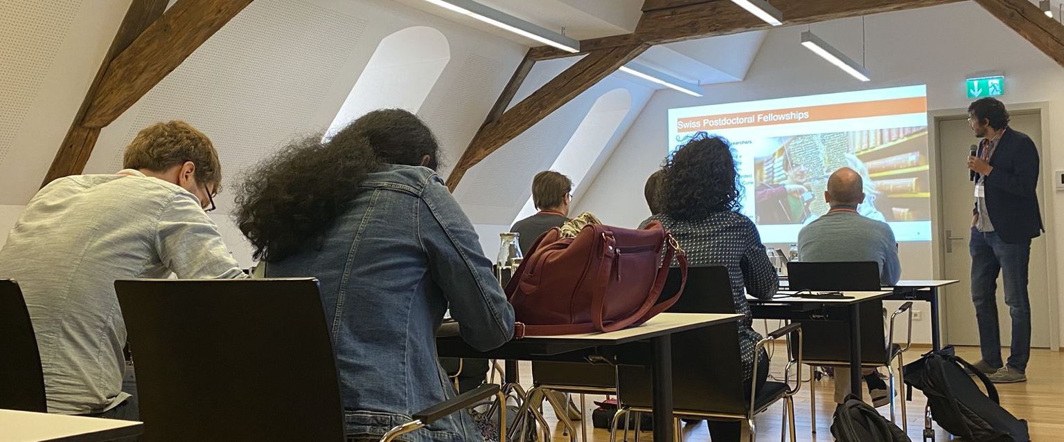 Tobias Lambrecht explains the SNSF's funding opportunities for young researchers and answers numerous questions. Tobias Lambrecht explains the SNSF's funding opportunities for young researchers and answers numerous questions.