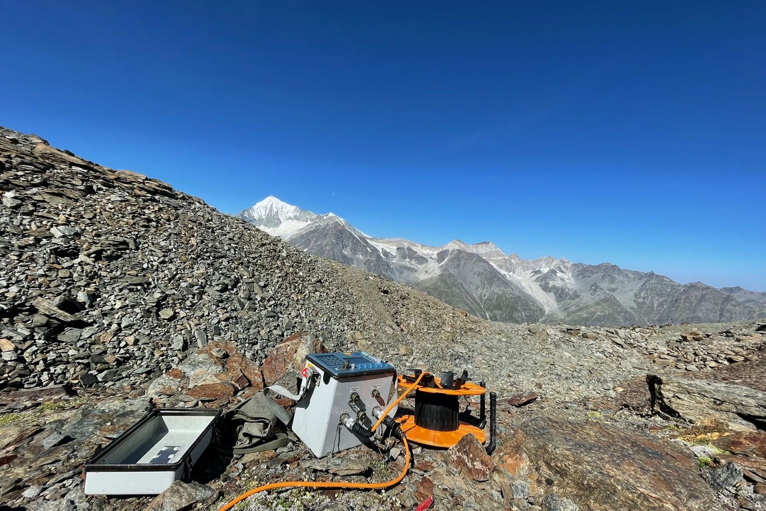 ERT setup, field campaign Mattertal ERT setup, field campaign Mattertal