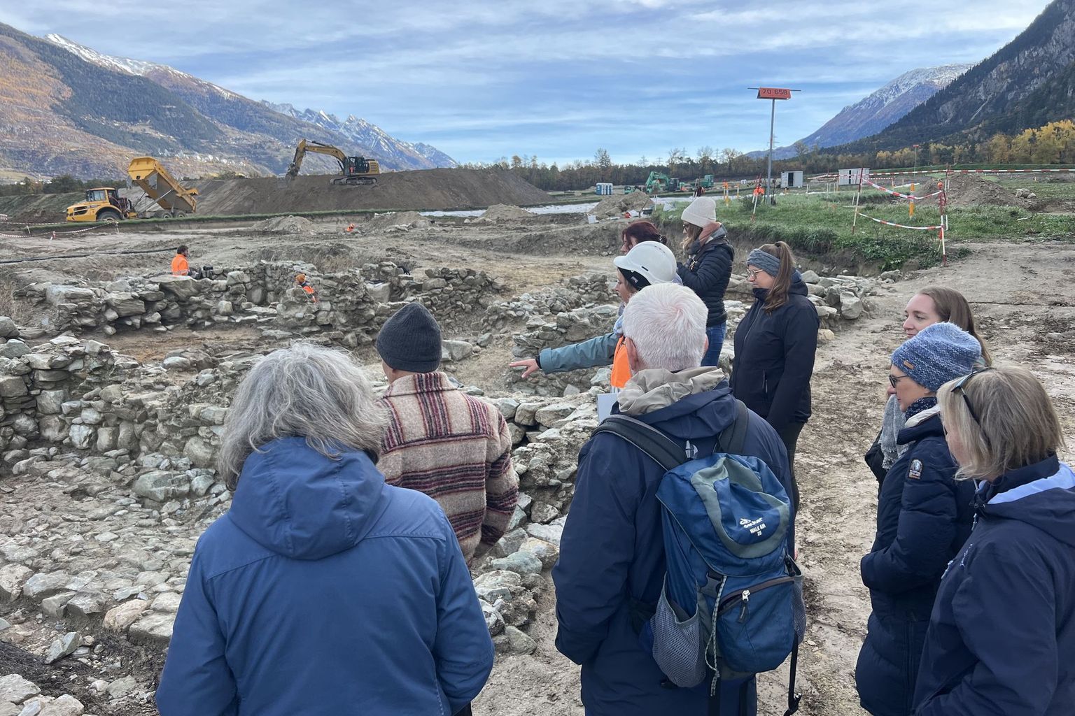 Besuch der archäologischen Ausgrabungsstätte im Pfyngut Besuch der archäologischen Ausgrabungsstätte im Pfyngut