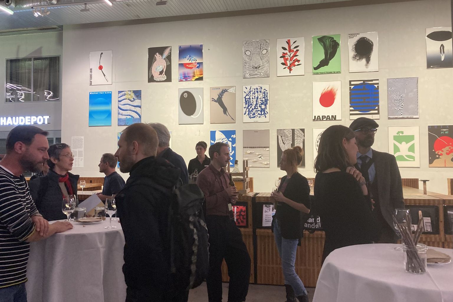 Sustainability Science Dialogue, ZHdK: Austausch beim Apéro Sustainability Science Dialogue, ZHdK: Austausch beim Apéro