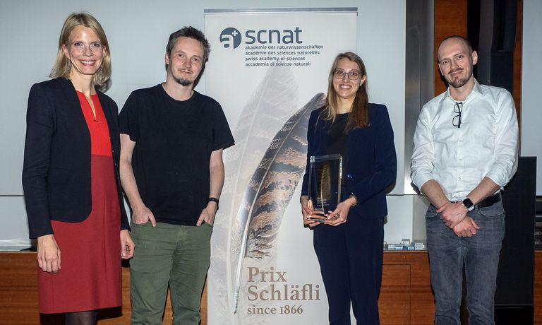 Rebecca Buller, Bill Morandi, Julia Reisenbauer & Patrick Steinegger at the award ceremony Prix Schläfli Chemie 2024 Rebecca Buller, Bill Morandi, Julia Reisenbauer & Patrick Steinegger at the award ceremony Prix Schläfli Chemie 2024