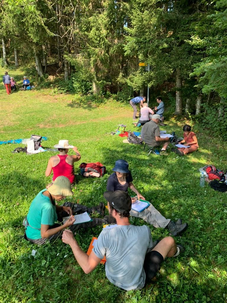 Ausbildung der freiwilligen Kartierleute Ausbildung der freiwilligen Kartierleute