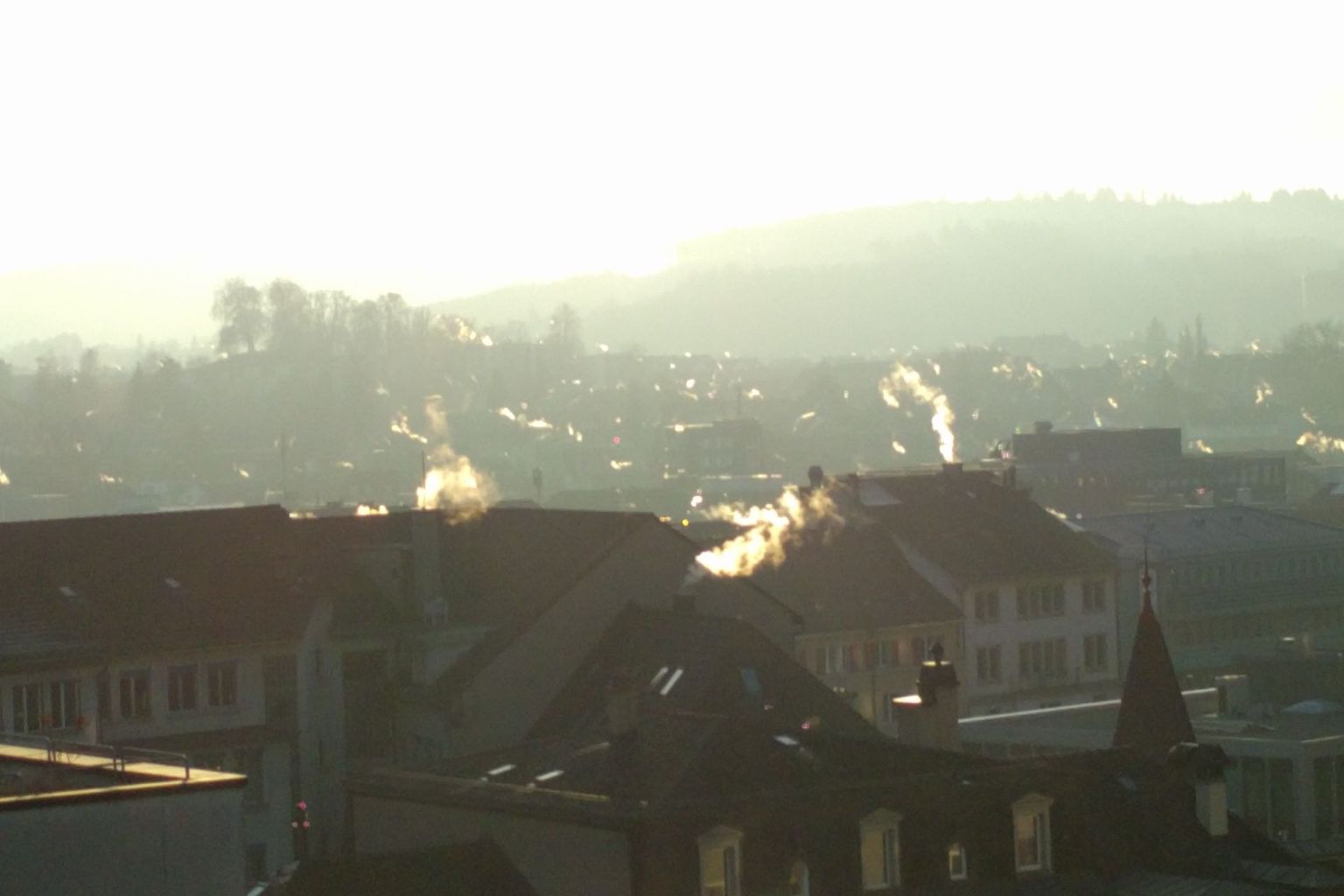 Die Heizungen sind die Hauptverursacher von Feinstaub. Die Heizungen sind die Hauptverursacher von Feinstaub.