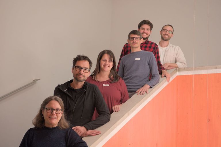 SGM Vorstand (von links nach rechts): Tina Schnadt Poberaj, Sven Kotlarski, Céline Portenier, Yuri Brugnara, Livio Bächtold, und Daniel Steinfeld (nicht auf dem Foto: Nicole Glaus und Melina Abeling) SGM Vorstand (von links nach rechts): Tina Schnadt Poberaj, Sven Kotlarski, Céline Portenier, Yuri Brugnara, Livio Bächtold, und Daniel Steinfeld (nicht auf dem Foto: Nicole Glaus und Melina Abeling)