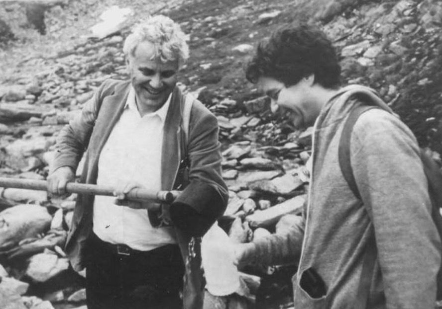 Der Chemiker Werner Stumm (links) war überzeugt: Um die Prozesse in der Umwelt zu verstehen, muss man die zugrunde liegenden molekularen Prozesse erforschen Der Chemiker Werner Stumm (links) war überzeugt: Um die Prozesse in der Umwelt zu verstehen, muss man die zugrunde liegenden molekularen Prozesse erforschen