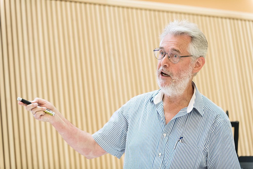 Roland Kunz (Chemical Landmark 2016) Roland Kunz (Chemical Landmark 2016)